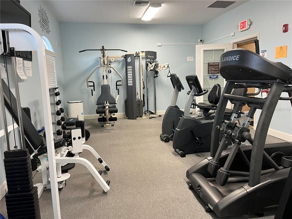 For Sale: $359,000 (2 beds, 2 baths, 1195 Square Feet)