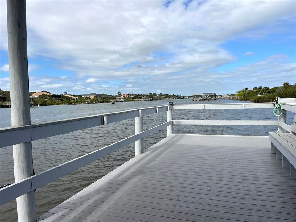 For Sale: $359,000 (2 beds, 2 baths, 1195 Square Feet)