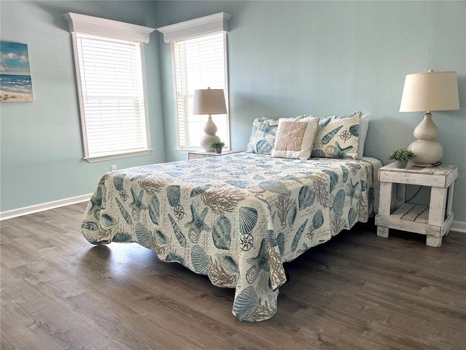 For Sale: $359,000 (2 beds, 2 baths, 1195 Square Feet)