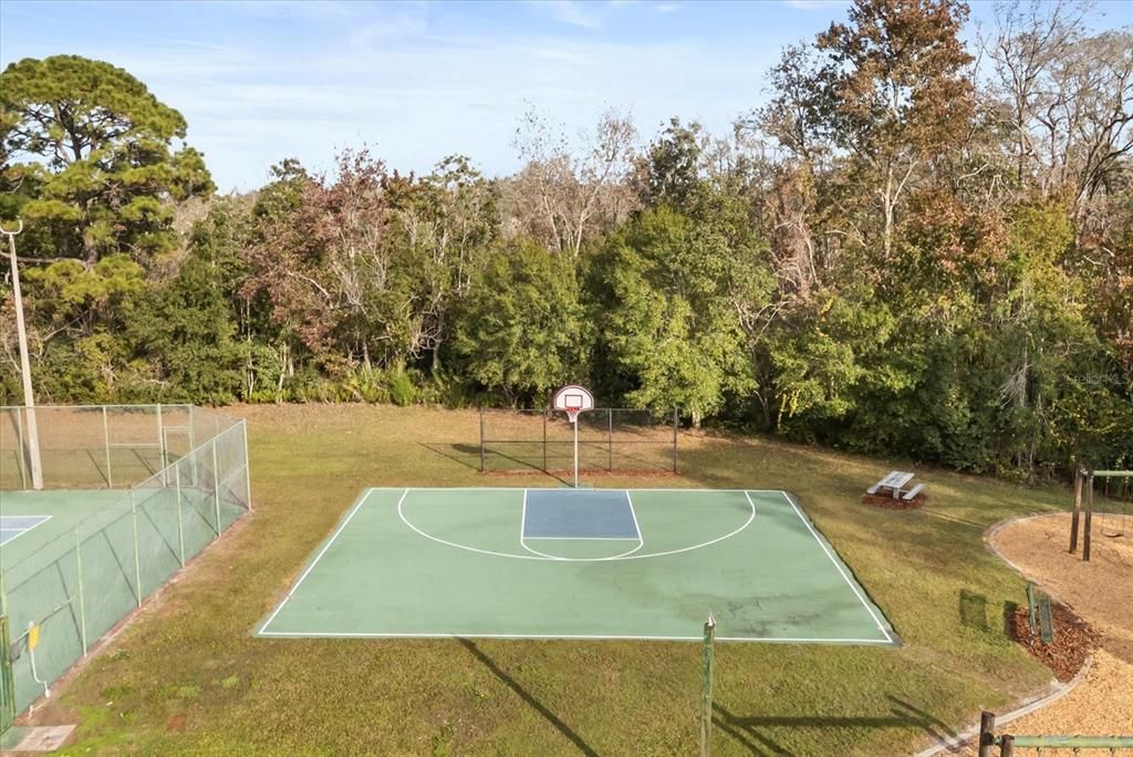 For Sale: $995,000 (4 beds, 2 baths, 2091 Square Feet)