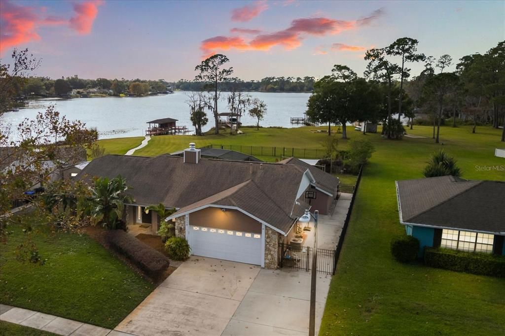 For Sale: $995,000 (4 beds, 2 baths, 2091 Square Feet)