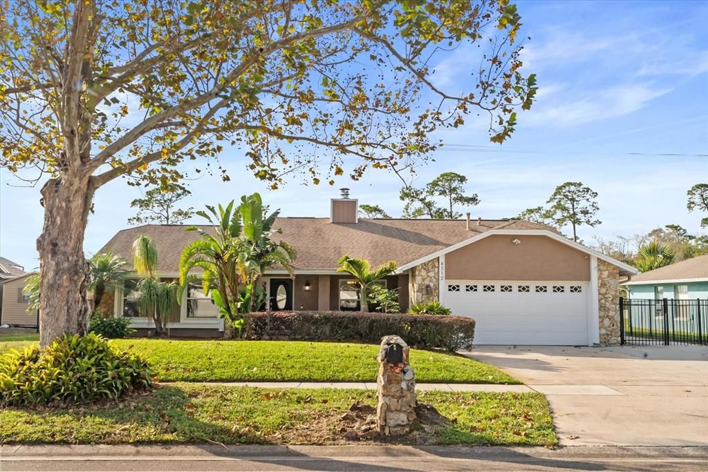 For Sale: $995,000 (4 beds, 2 baths, 2091 Square Feet)