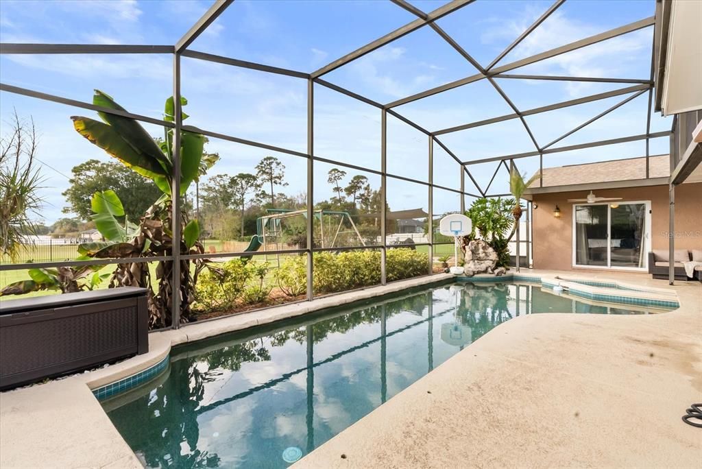 For Sale: $995,000 (4 beds, 2 baths, 2091 Square Feet)