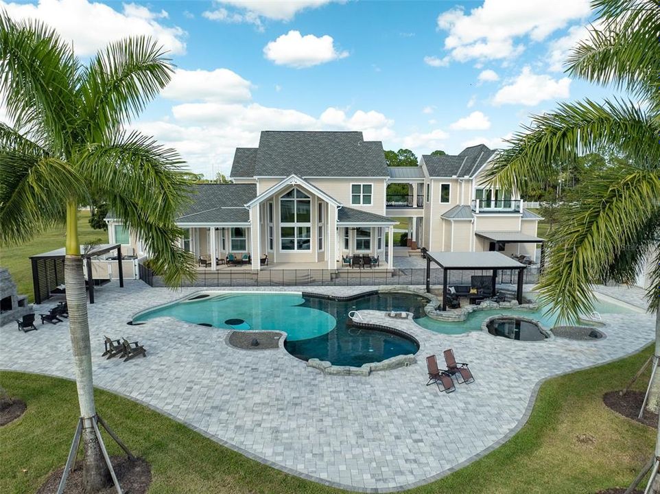 待售: $3,499,000 (6 贝兹, 6 浴室, 7761 平方英尺)