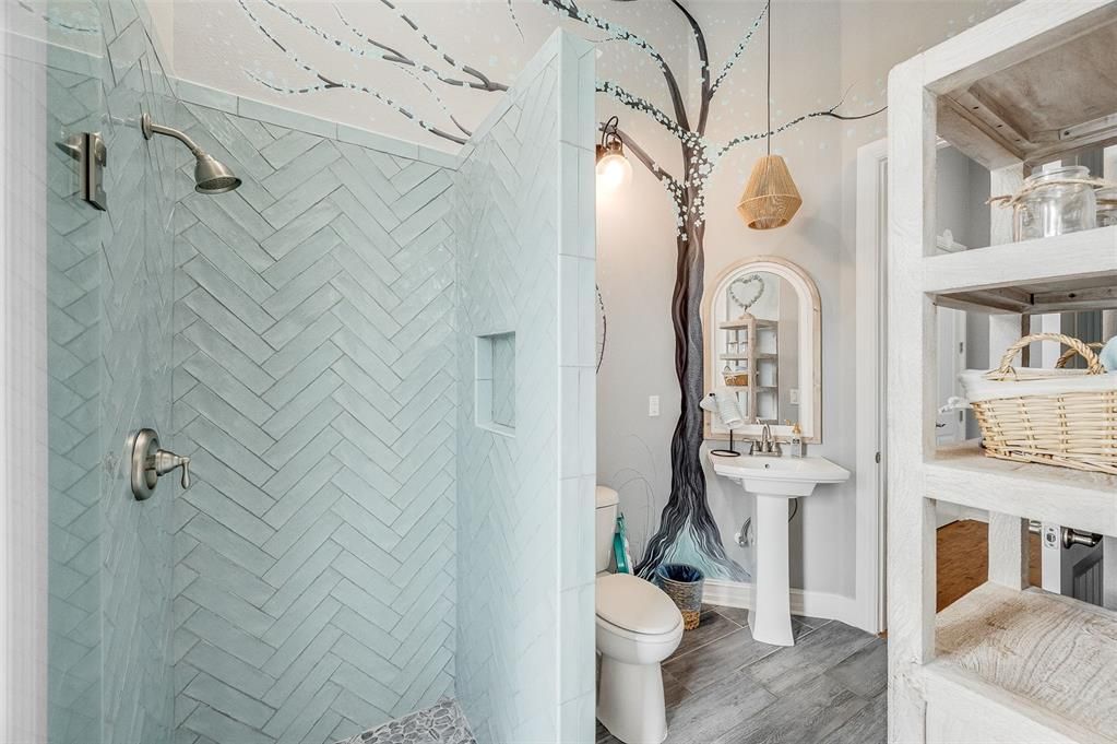 待售: $3,499,000 (6 贝兹, 6 浴室, 7761 平方英尺)