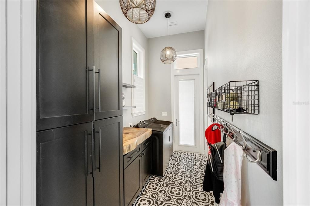 待售: $3,499,000 (6 贝兹, 6 浴室, 7761 平方英尺)