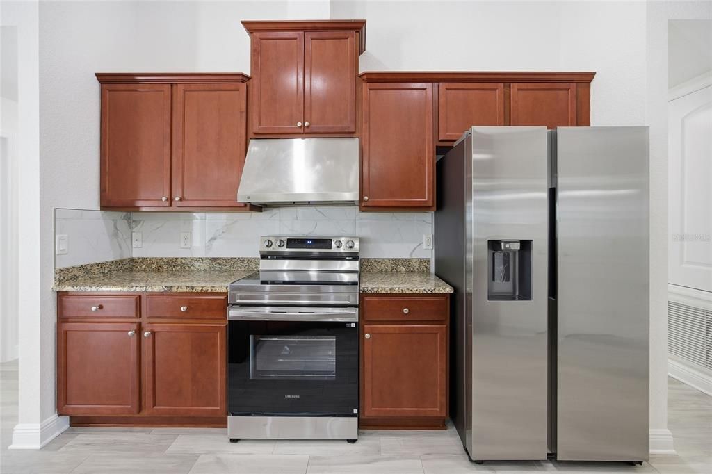 For Sale: $450,000 (4 beds, 2 baths, 2346 Square Feet)