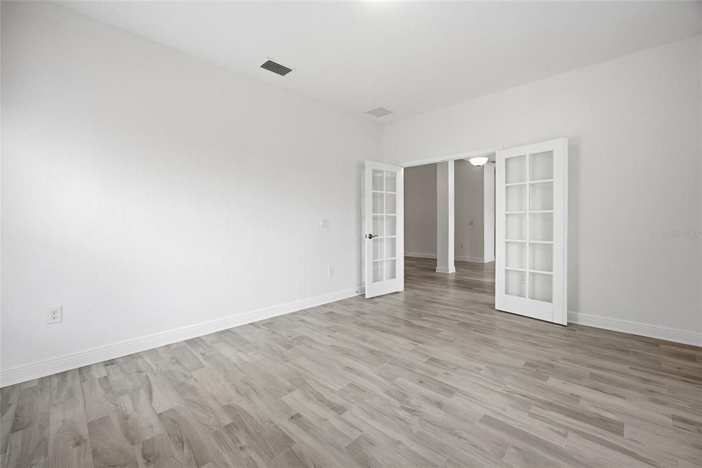 For Sale: $450,000 (4 beds, 2 baths, 2346 Square Feet)