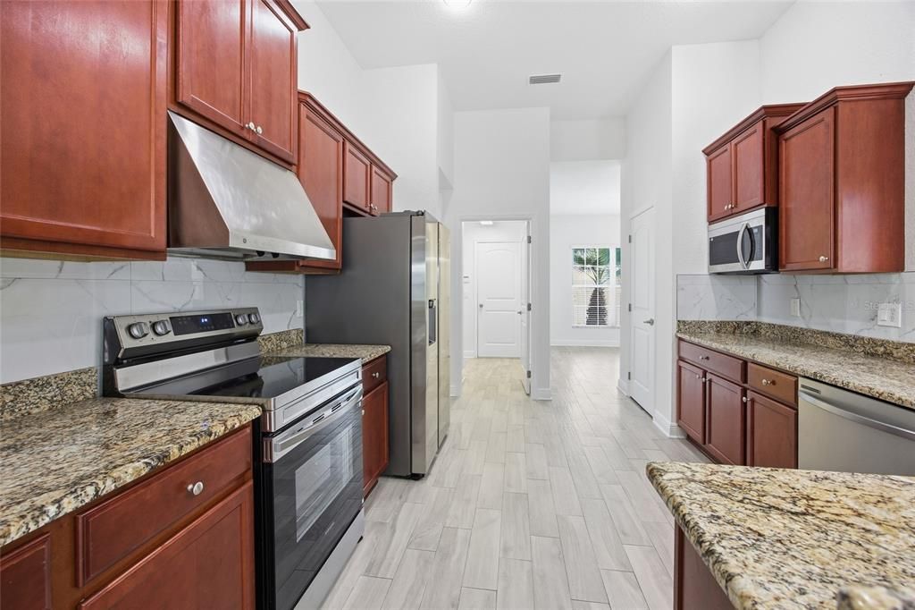 For Sale: $450,000 (4 beds, 2 baths, 2346 Square Feet)