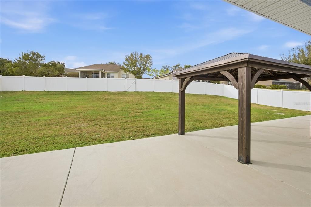 For Sale: $450,000 (4 beds, 2 baths, 2346 Square Feet)