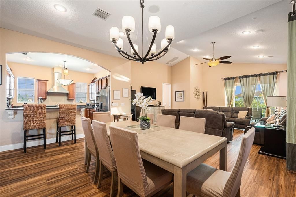 En Venta: $1,150,000 (3 camas, 2 baños, 2933 Pies cuadrados)