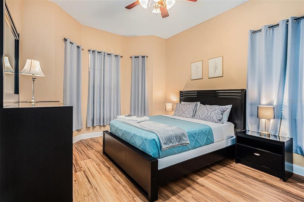 En Venta: $1,150,000 (3 camas, 2 baños, 2933 Pies cuadrados)