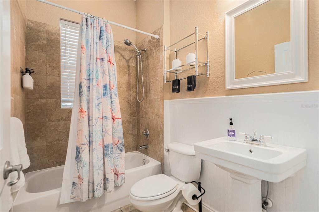 En Venta: $1,150,000 (3 camas, 2 baños, 2933 Pies cuadrados)