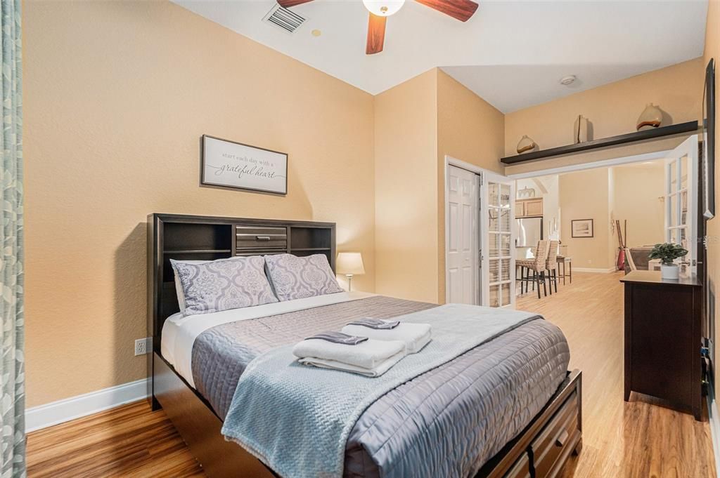 En Venta: $1,150,000 (3 camas, 2 baños, 2933 Pies cuadrados)