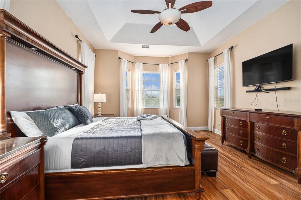 En Venta: $1,150,000 (3 camas, 2 baños, 2933 Pies cuadrados)