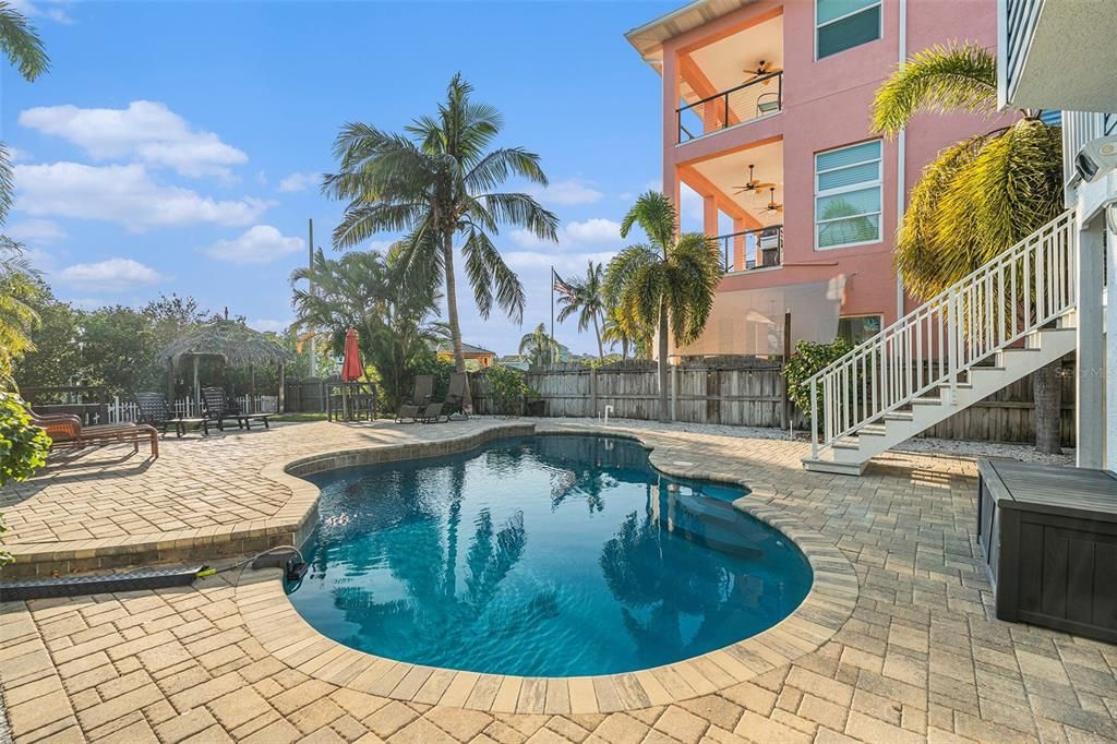 En Venta: $1,150,000 (3 camas, 2 baños, 2933 Pies cuadrados)