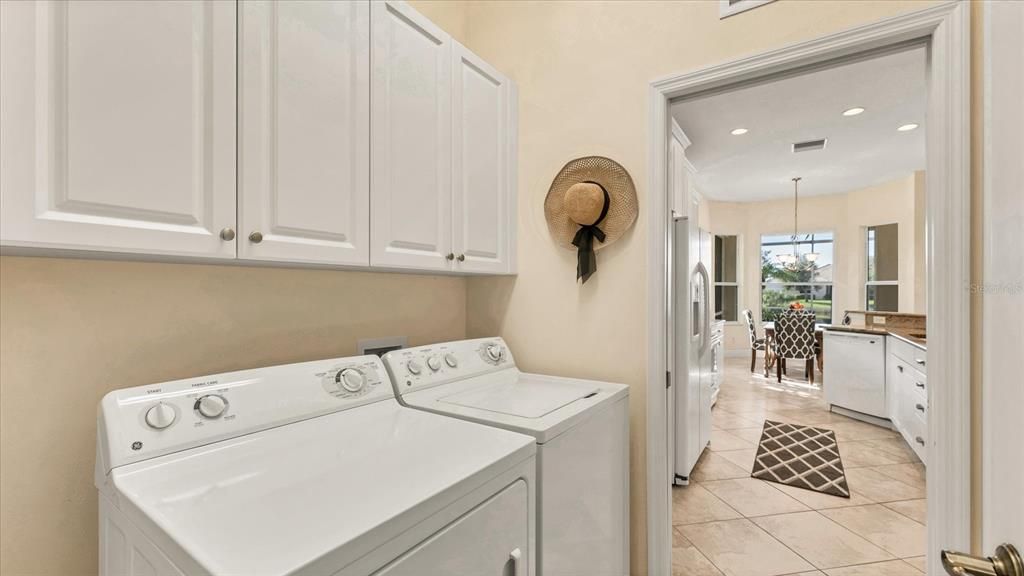 En Venta: $649,900 (3 camas, 2 baños, 2034 Pies cuadrados)