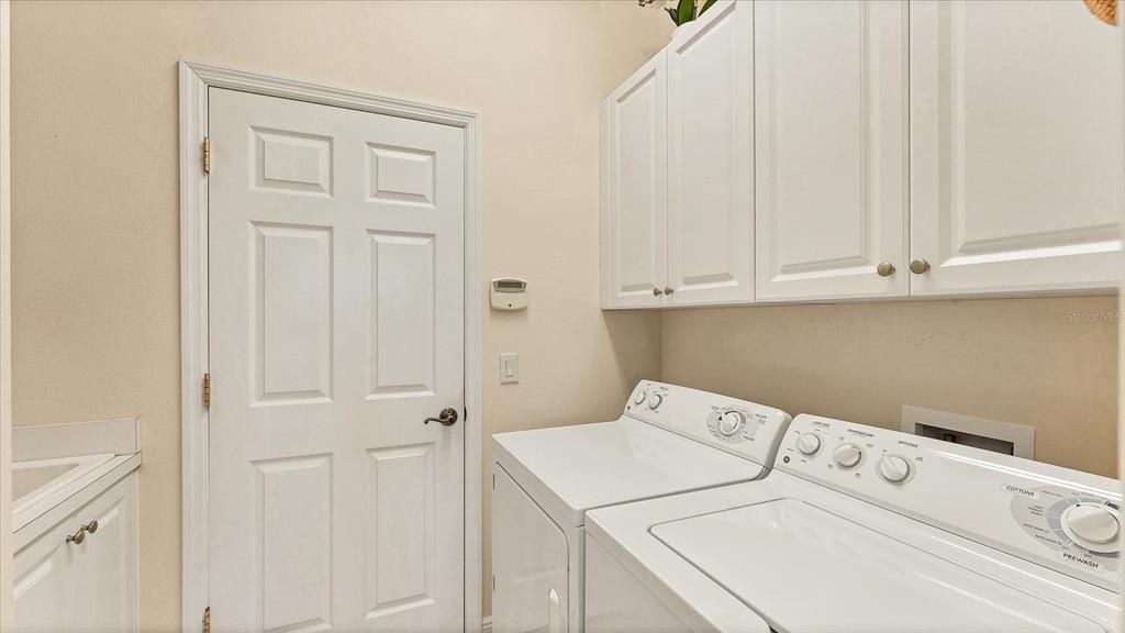 En Venta: $649,900 (3 camas, 2 baños, 2034 Pies cuadrados)