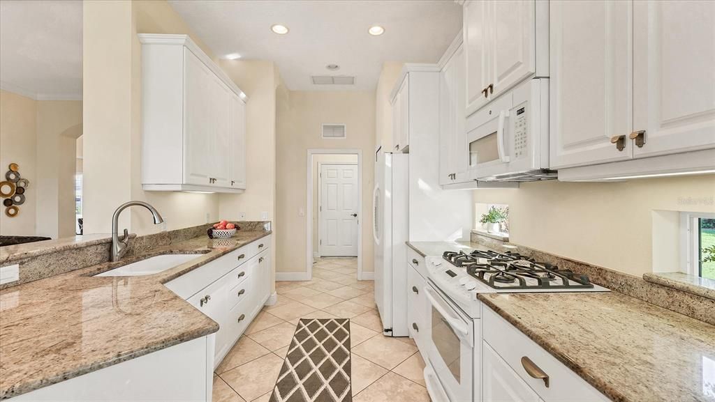 En Venta: $649,900 (3 camas, 2 baños, 2034 Pies cuadrados)