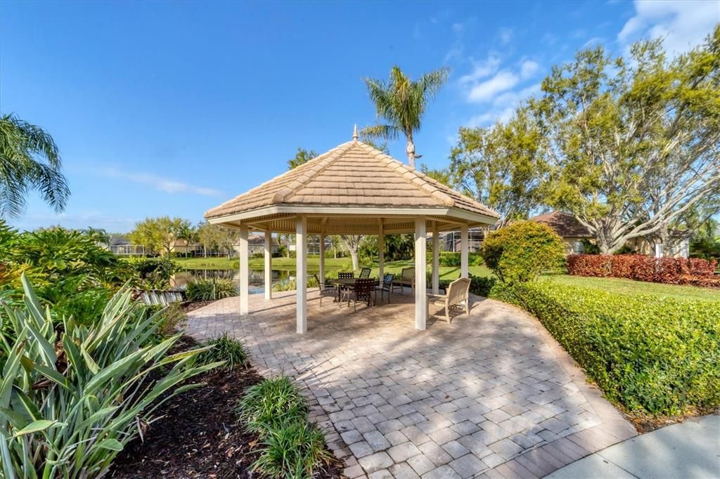 En Venta: $649,900 (3 camas, 2 baños, 2034 Pies cuadrados)