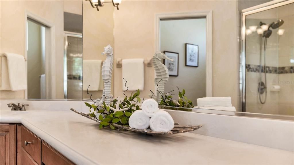 En Venta: $649,900 (3 camas, 2 baños, 2034 Pies cuadrados)