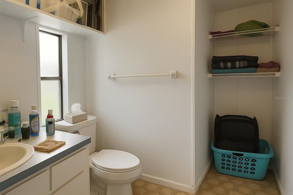 Active With Contract: $124,999 (3 beds, 2 baths, 924 Square Feet)