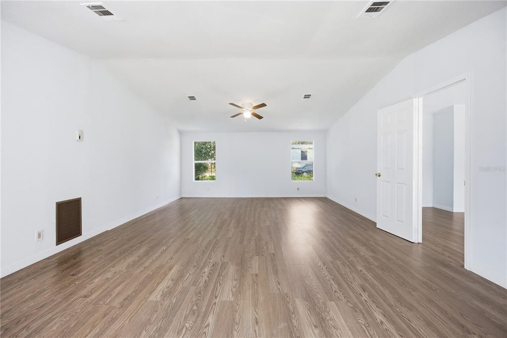 待售: $174,700 (3 贝兹, 2 浴室, 1620 平方英尺)