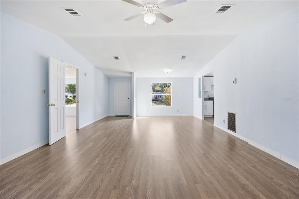 待售: $174,700 (3 贝兹, 2 浴室, 1620 平方英尺)