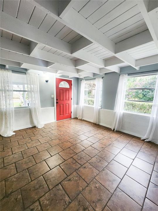 На продажу: $387,000 (3 спален, 2 ванн, 1936 Квадратных фут)