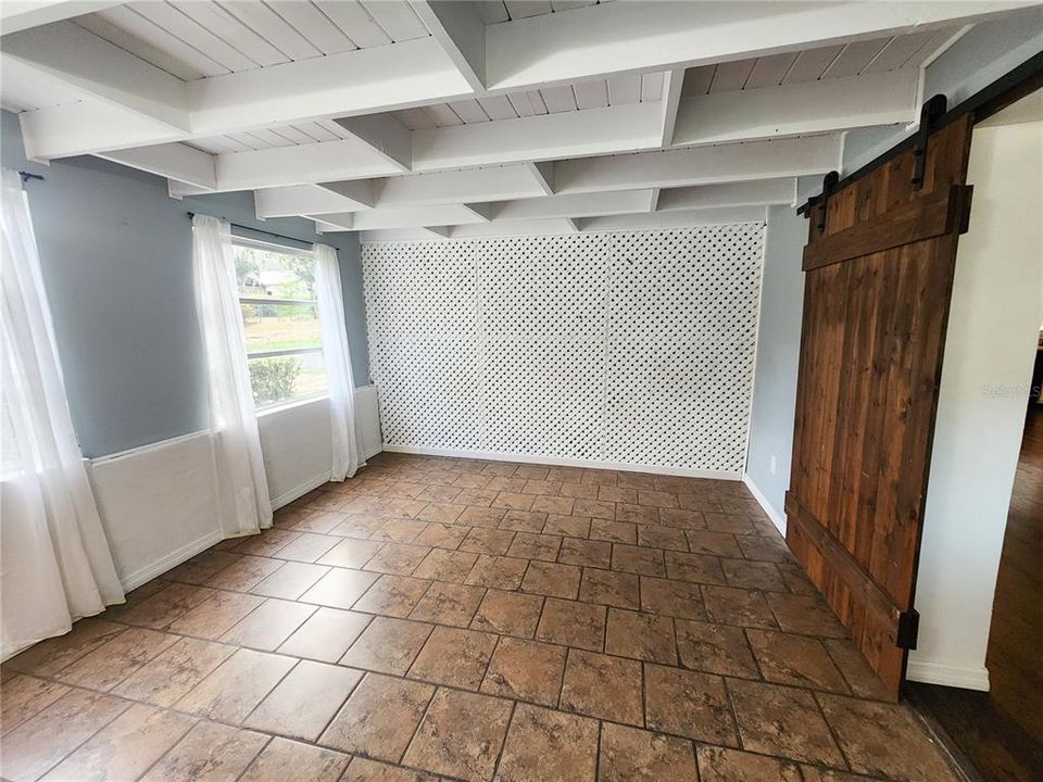 На продажу: $387,000 (3 спален, 2 ванн, 1936 Квадратных фут)