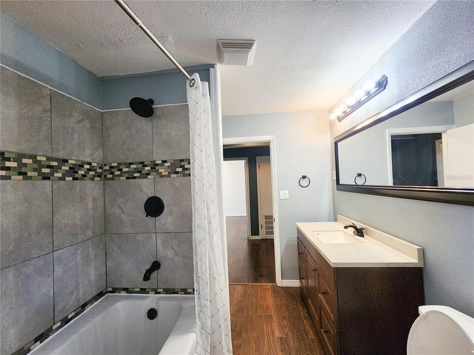 На продажу: $387,000 (3 спален, 2 ванн, 1936 Квадратных фут)