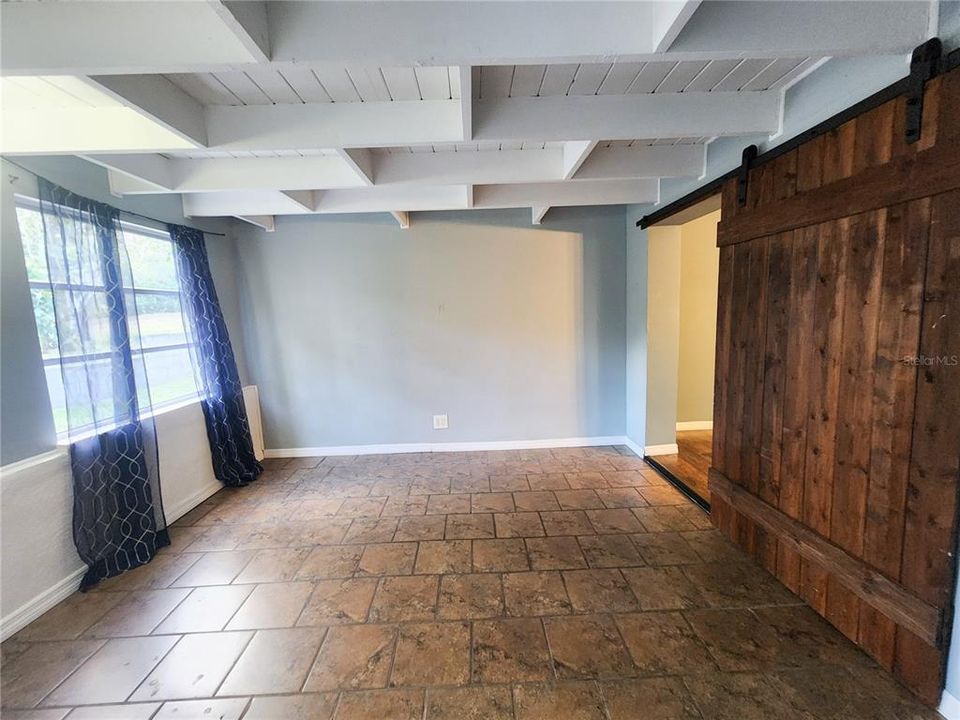 На продажу: $387,000 (3 спален, 2 ванн, 1936 Квадратных фут)