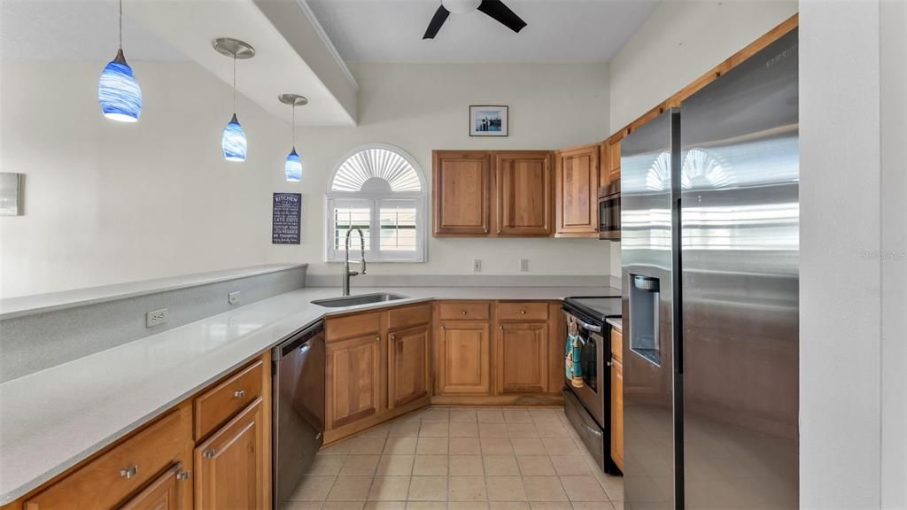 En Venta: $300,000 (3 camas, 2 baños, 1645 Pies cuadrados)