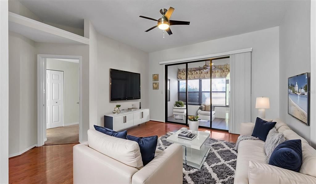 En Venta: $300,000 (3 camas, 2 baños, 1645 Pies cuadrados)