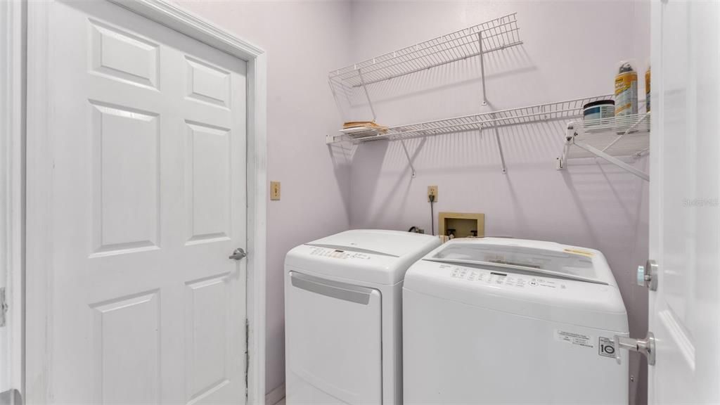 En Venta: $300,000 (3 camas, 2 baños, 1645 Pies cuadrados)