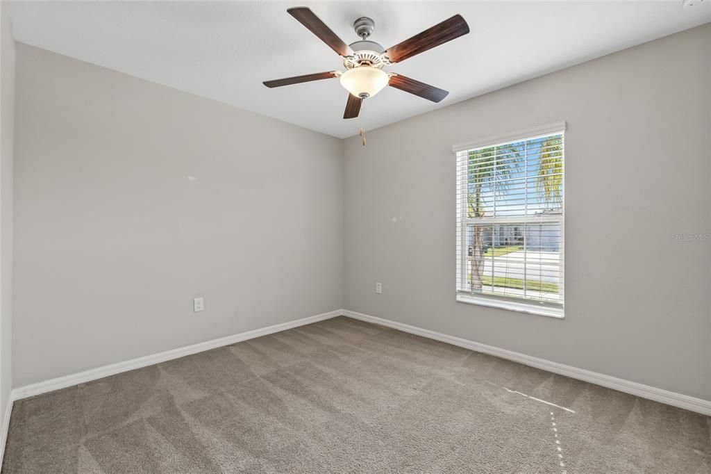 На продажу: $307,000 (3 спален, 3 ванн, 1555 Квадратных фут)