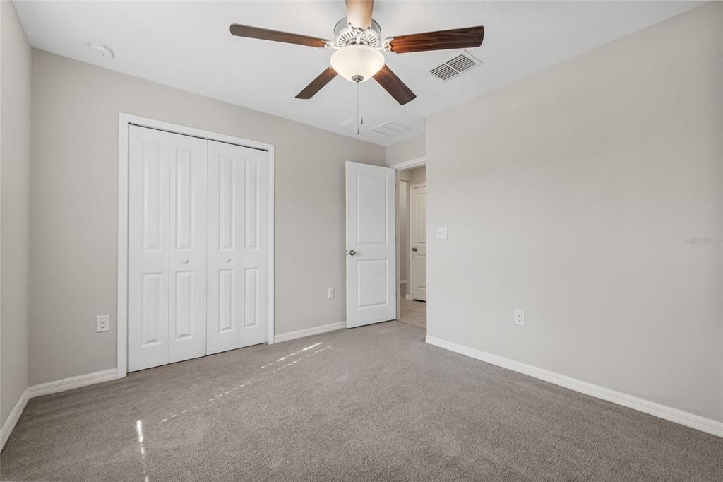 На продажу: $307,000 (3 спален, 3 ванн, 1555 Квадратных фут)