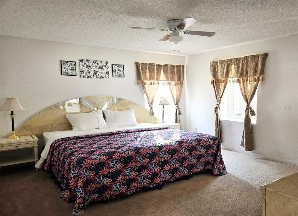 待售: $520,000 (4 贝兹, 2 浴室, 2857 平方英尺)