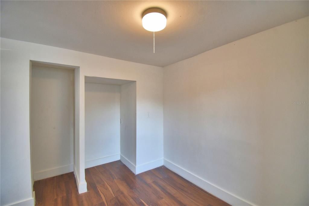 待售: $880,000 (9 贝兹, 6 浴室, 5700 平方英尺)