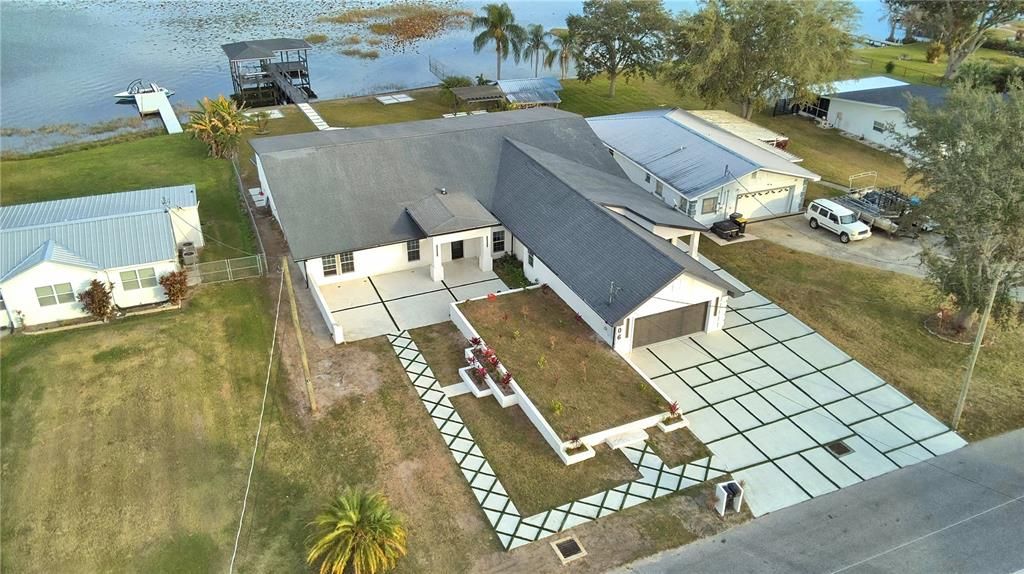 待售: $880,000 (9 贝兹, 6 浴室, 5700 平方英尺)