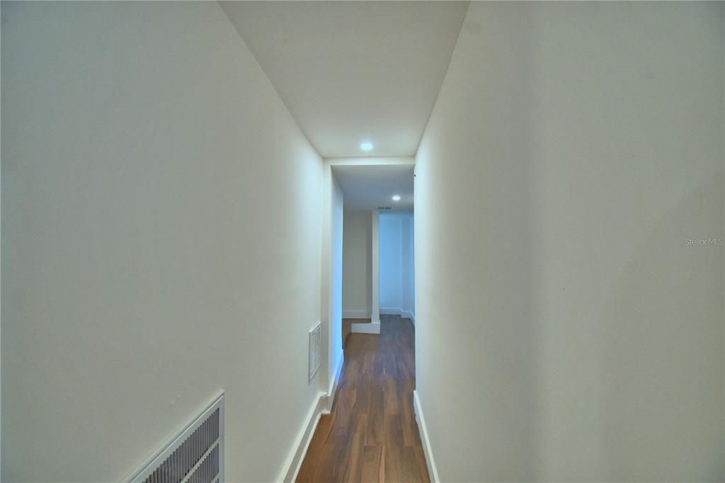 待售: $880,000 (9 贝兹, 6 浴室, 5700 平方英尺)