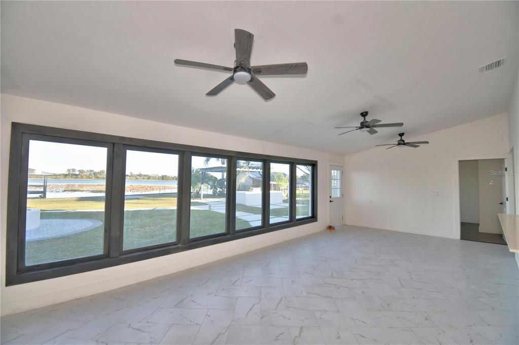 待售: $880,000 (9 贝兹, 6 浴室, 5700 平方英尺)