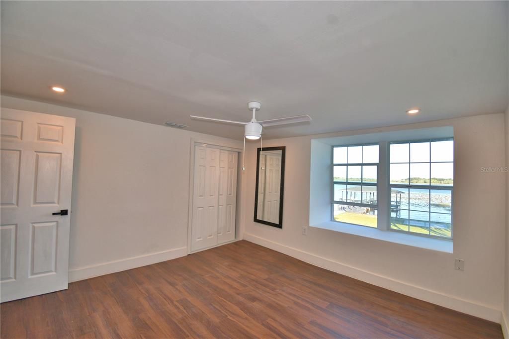 待售: $880,000 (9 贝兹, 6 浴室, 5700 平方英尺)