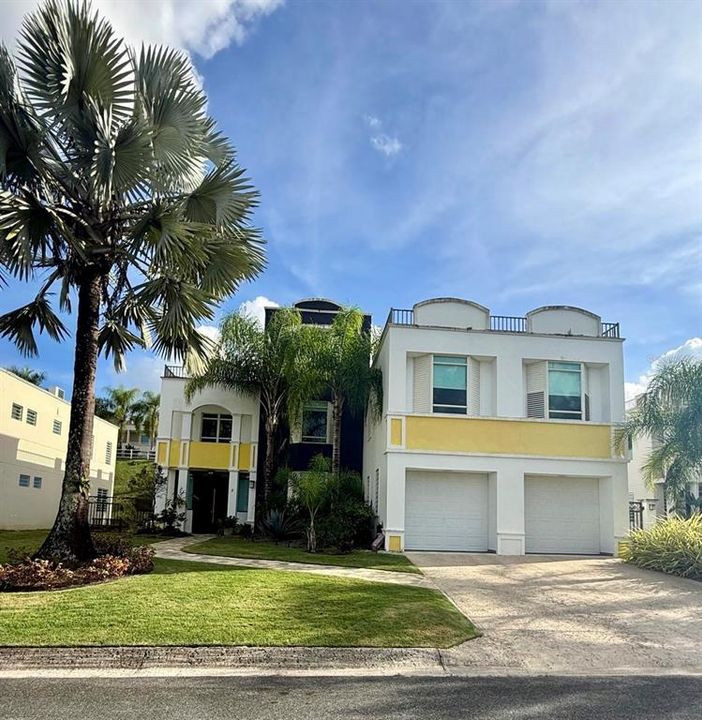 For Sale: $750,000 (4 beds, 3 baths, 3835 Square Feet)