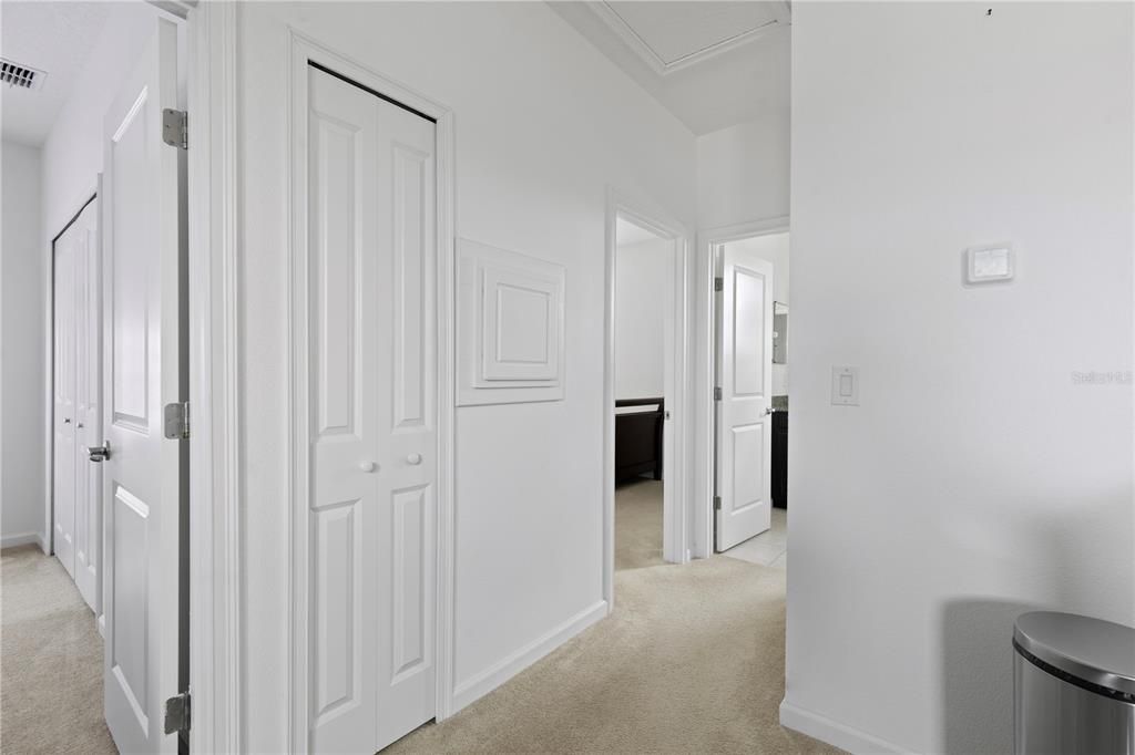 出租: $2,400 (4 贝兹, 3 浴室, 2429 平方英尺)