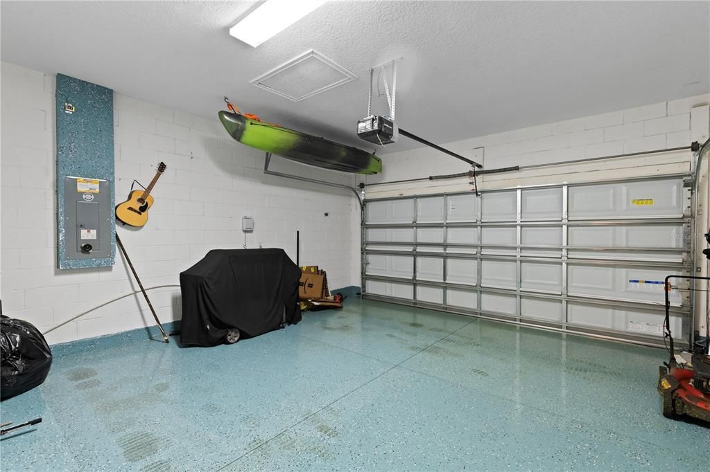 出租: $2,400 (4 贝兹, 3 浴室, 2429 平方英尺)