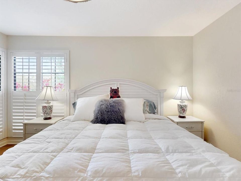 待售: $259,900 (2 贝兹, 2 浴室, 1226 平方英尺)