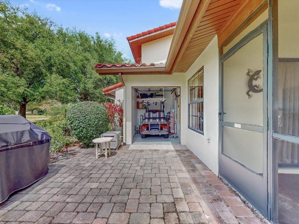 待售: $259,900 (2 贝兹, 2 浴室, 1226 平方英尺)