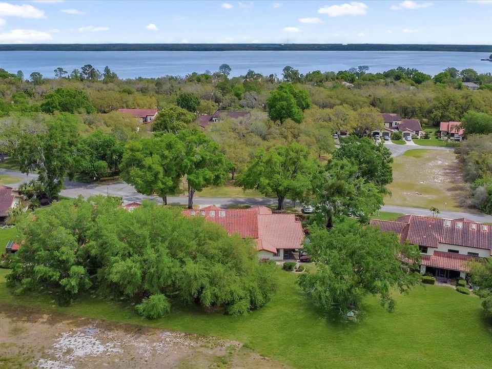 待售: $259,900 (2 贝兹, 2 浴室, 1226 平方英尺)