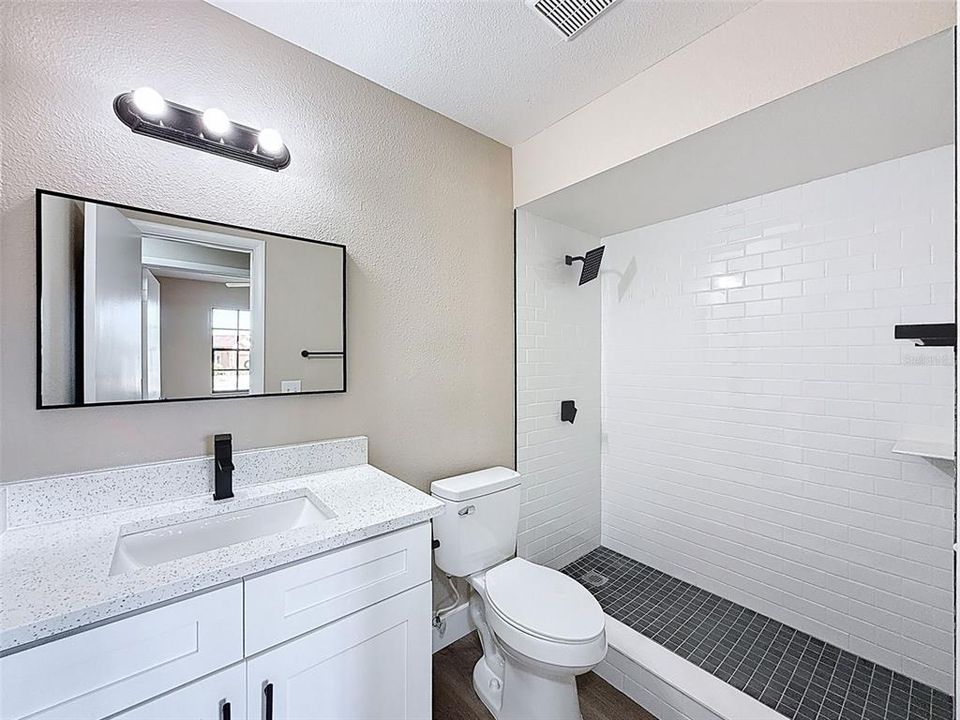 待售: $279,900 (3 贝兹, 2 浴室, 1008 平方英尺)